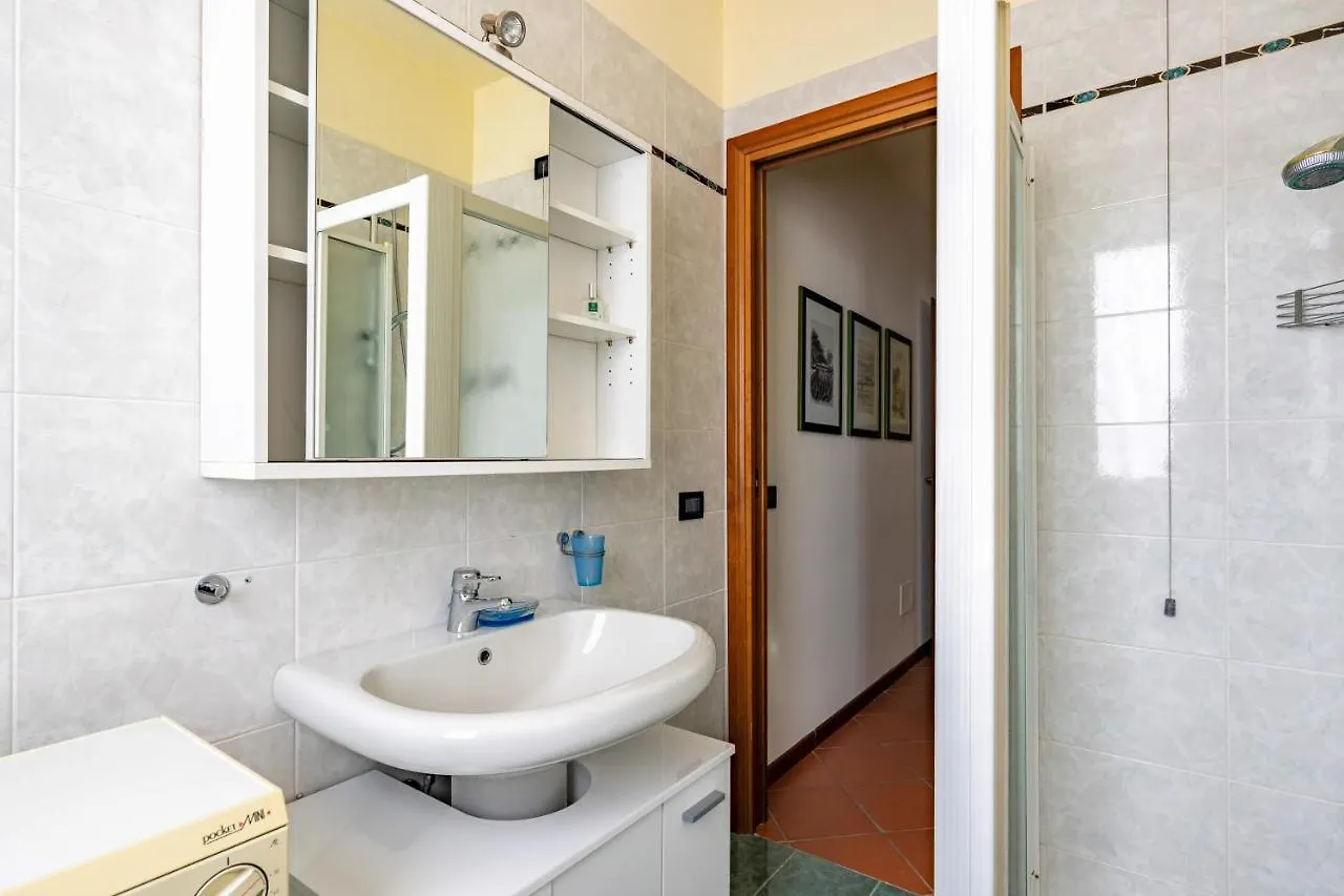 Pool - Marge Apartment - By Host4U Padenghe sul Garda 0*,  Italië